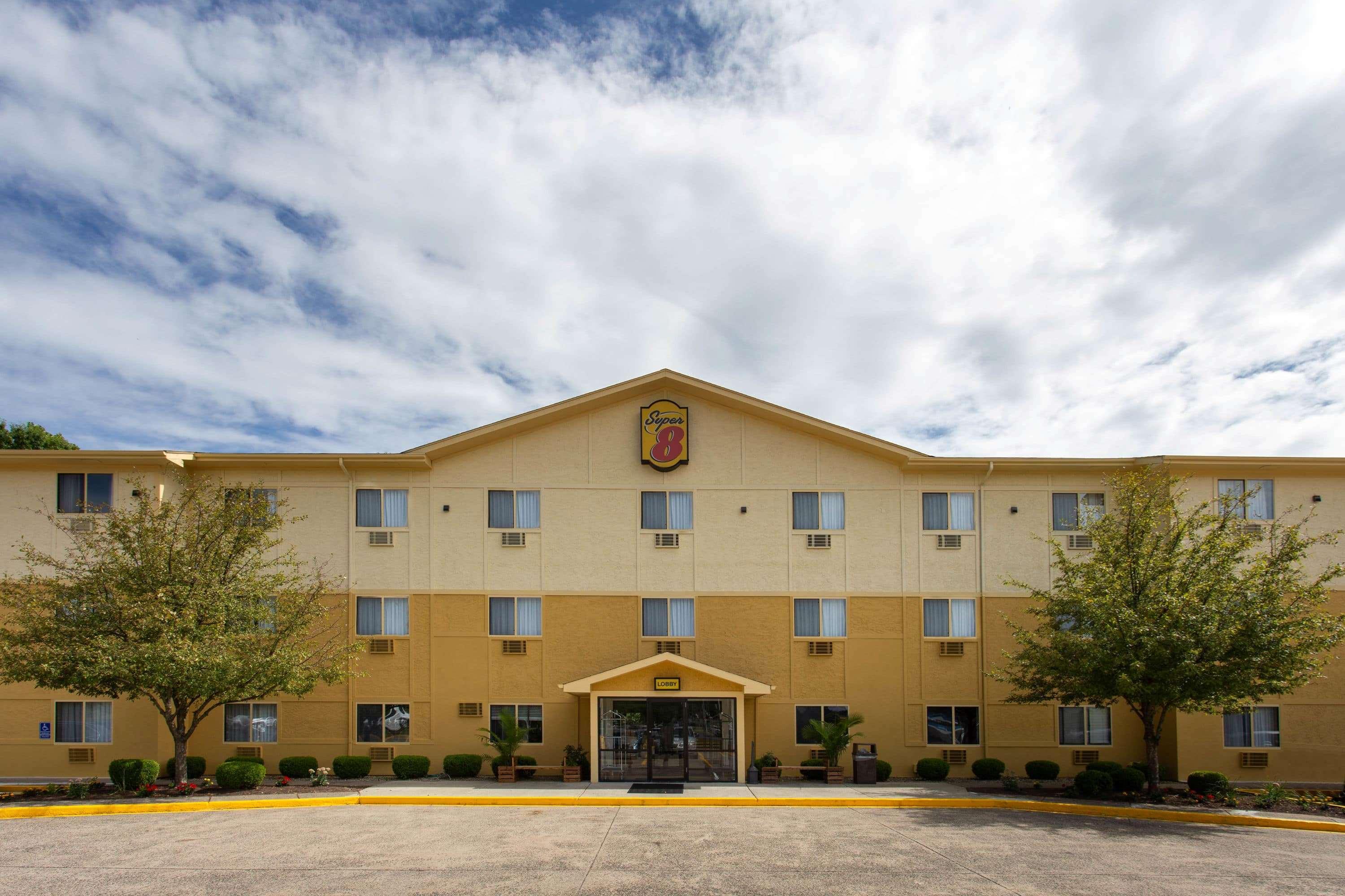 Hotel Super 8 By Wyndham Cromwell/Middletown Extérieur photo