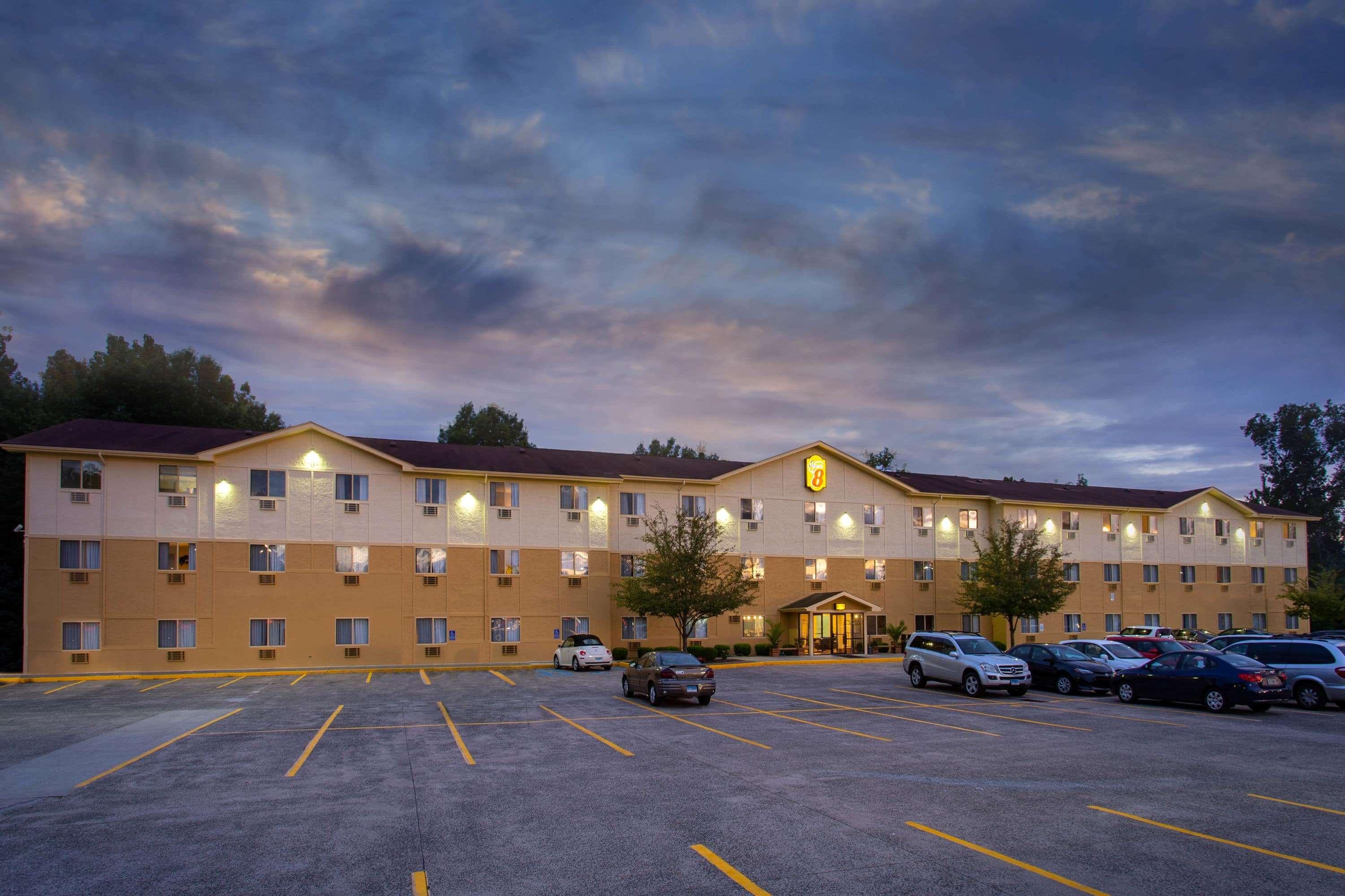Hotel Super 8 By Wyndham Cromwell/Middletown Extérieur photo