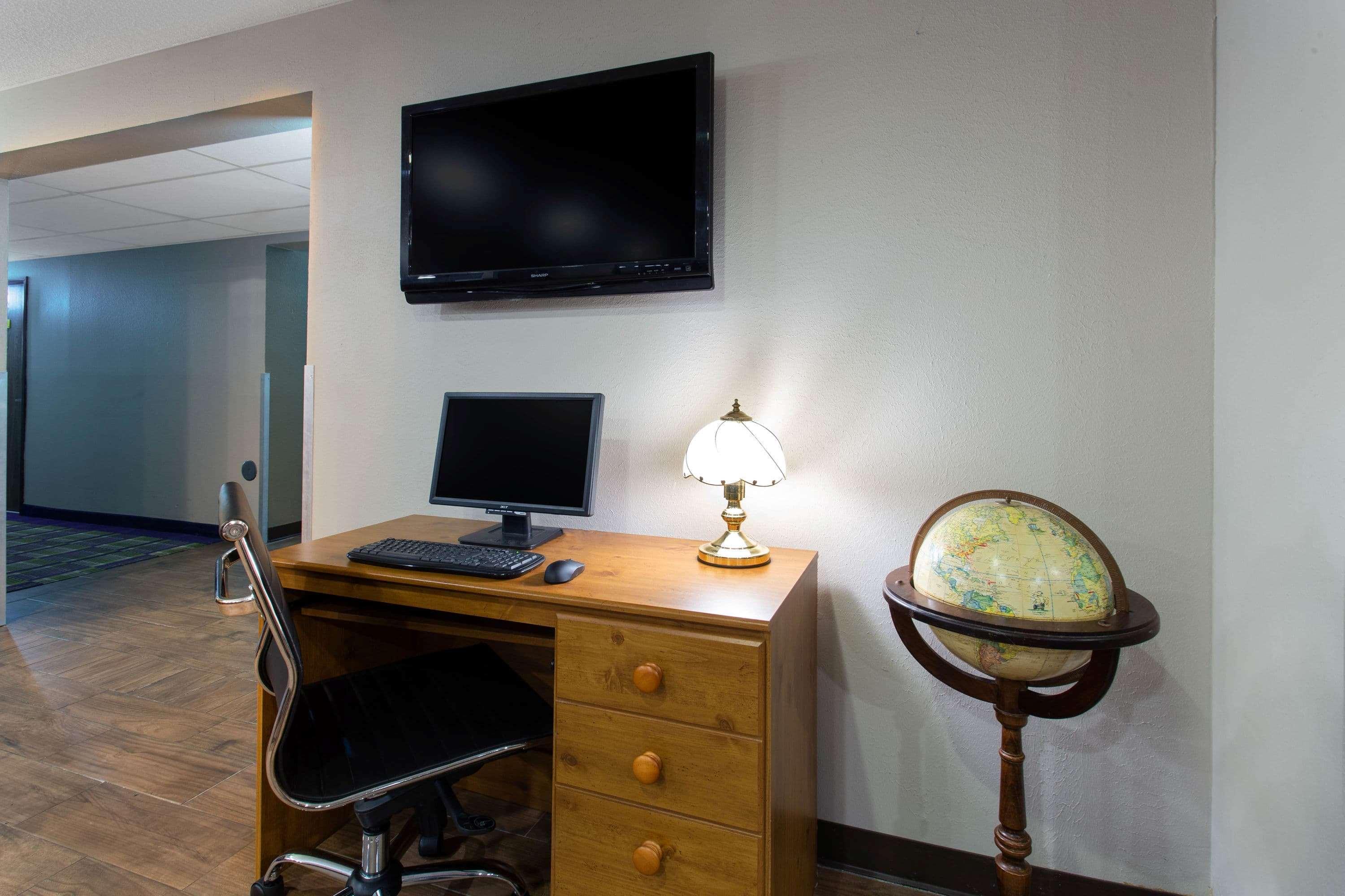 Hotel Super 8 By Wyndham Cromwell/Middletown Extérieur photo